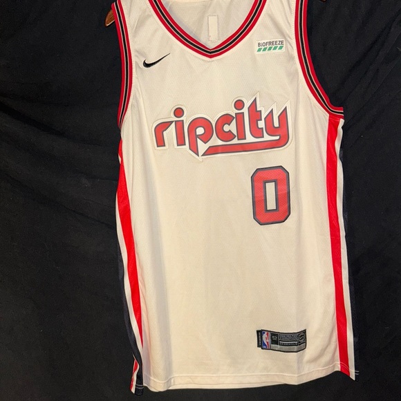 Trailblazers 2020 City Edition Swingman Damian Lillard Jersey - Picture 3 of 5